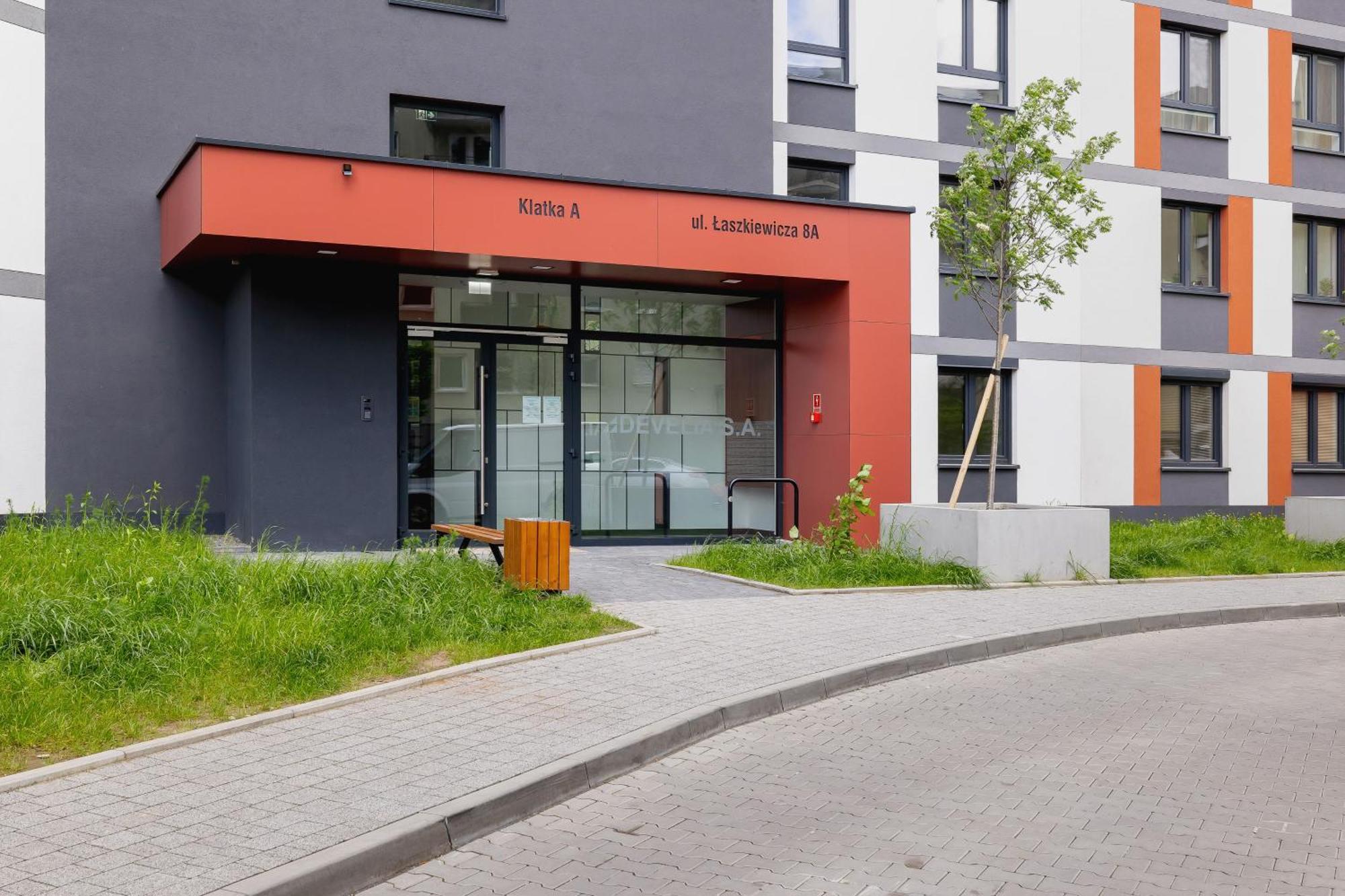Cozy Apartments Laszkiewicza With Parking By Noclegi Renters Красков Екстериор снимка